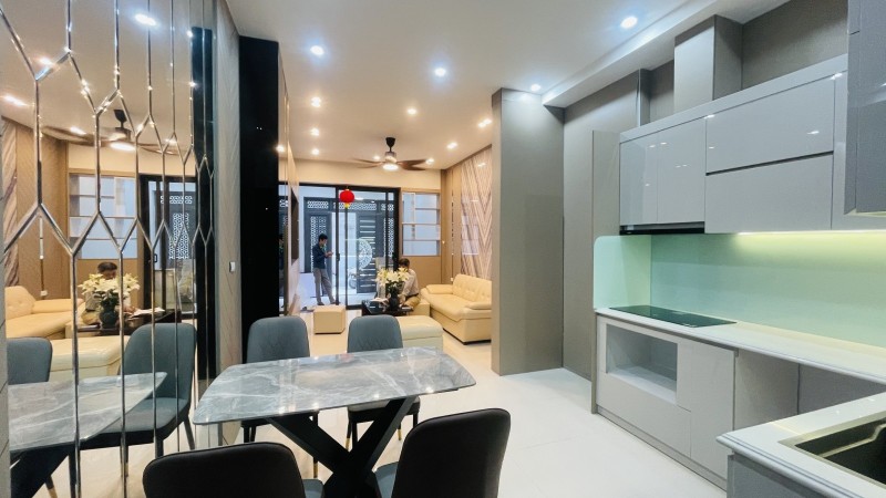 Bán nhà Bồ Đề,Long Biên 5 tầng,55m oto đỗ cổng nhỉnh 12 tỷ - Ảnh 1